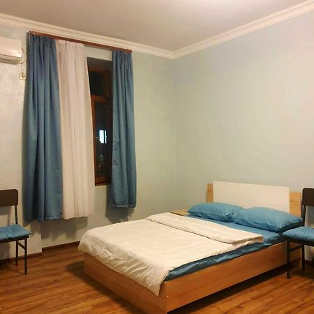 Apartment near Sasundci Davit Metro Station Erevan Esterno foto