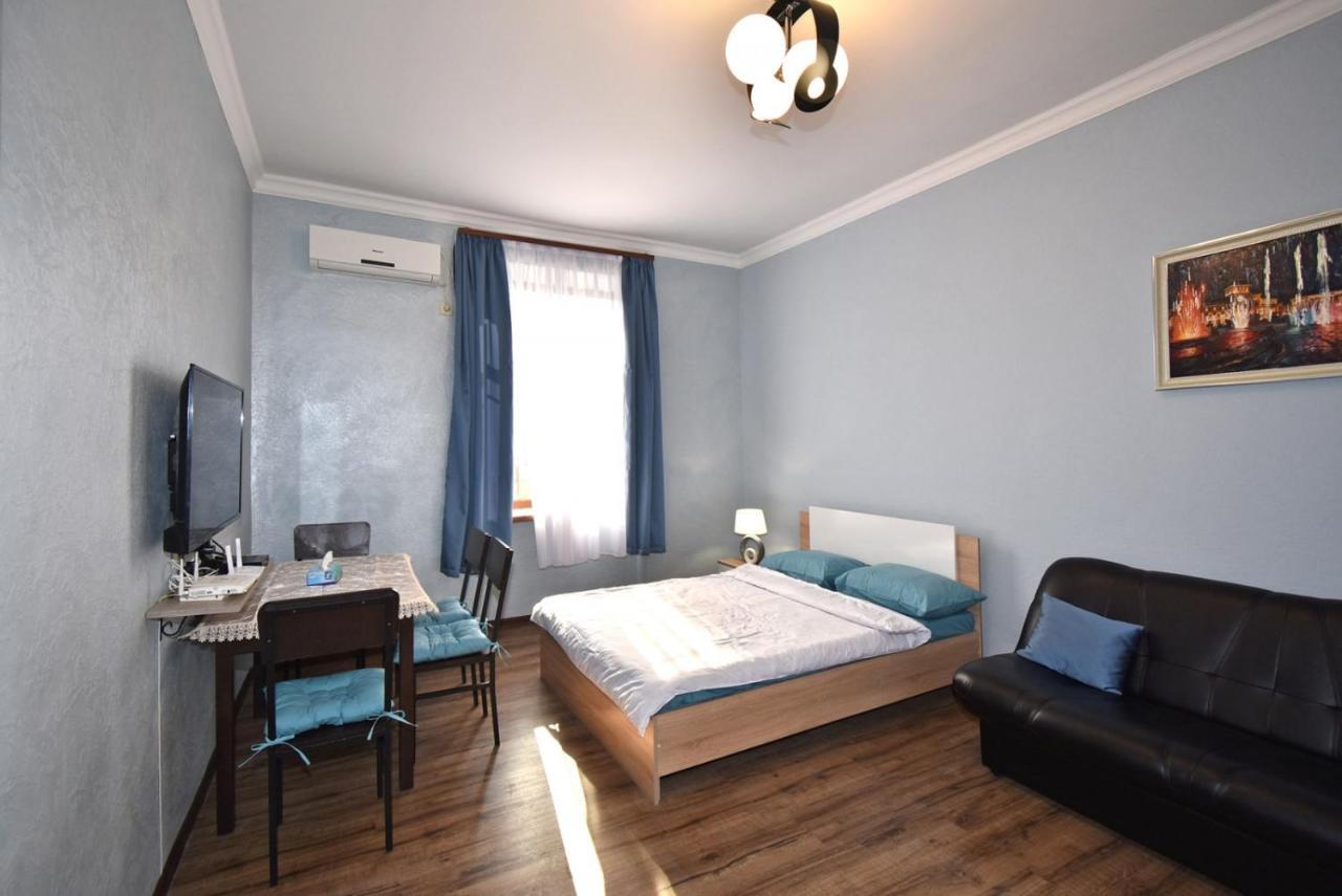 Apartment near Sasundci Davit Metro Station Erevan Esterno foto