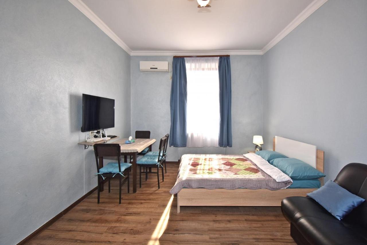 Apartment near Sasundci Davit Metro Station Erevan Esterno foto